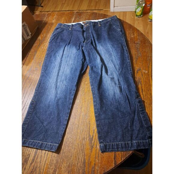 Size 18 Route 66 Low Rise Cotton Denim Blue Jean Capris w Pockets Belt Loops - Picture 1 of 4